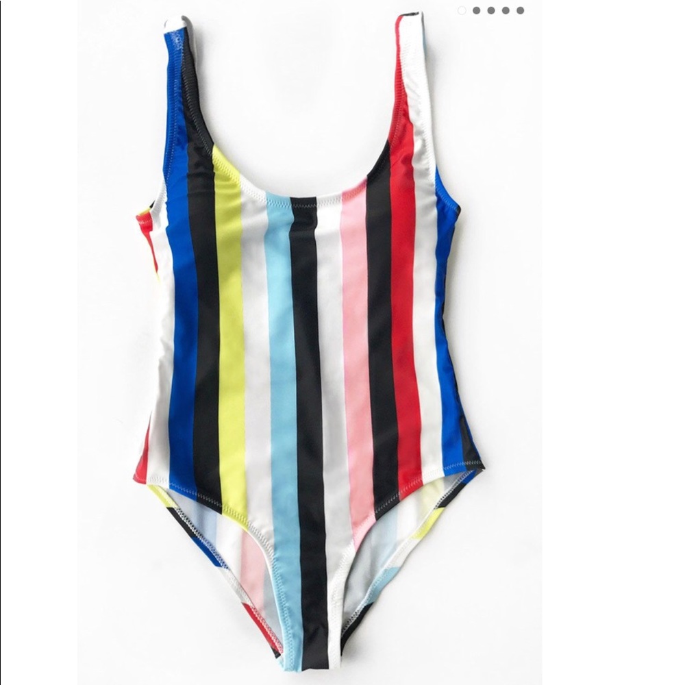 Backless one piece swimsuit
